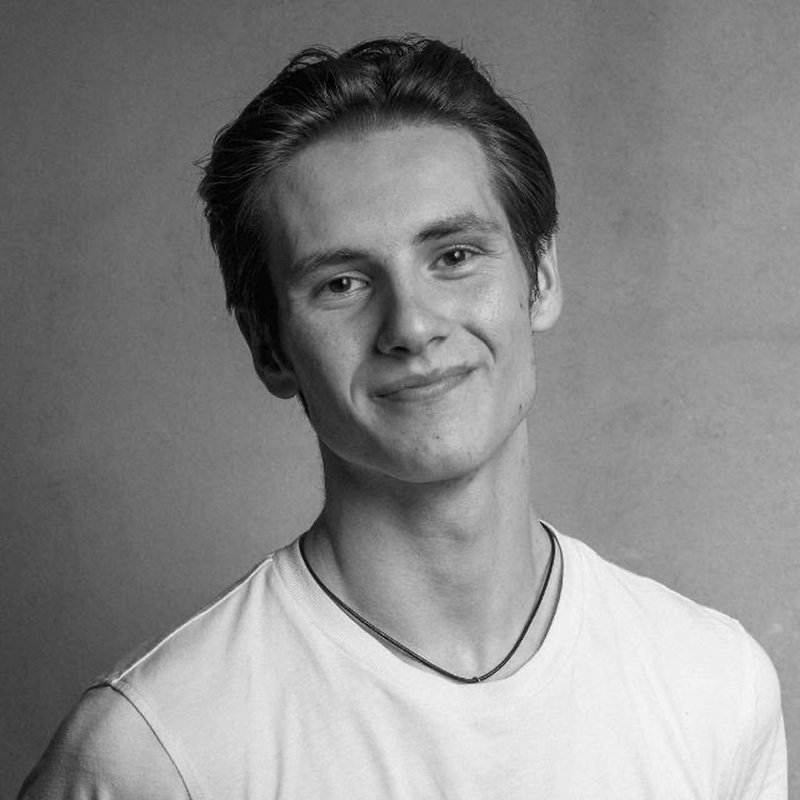 „Teatrul mă învață să înțeleg mai bine viața și oamenii” 297856