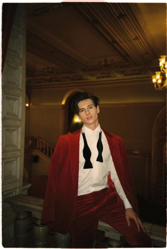 „Teatrul mă învață să înțeleg mai bine viața și oamenii” 298237