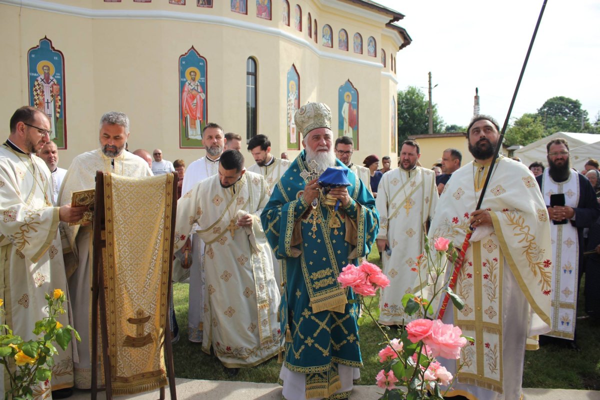 Momente de bucurie și împlinire într-o parohie doljeană 298907