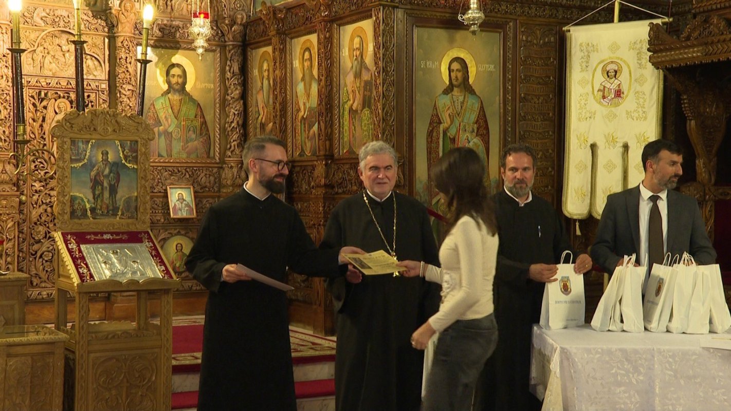 Olimpicii la religie din sectorul 5 al Capitalei au fost premiați 298901