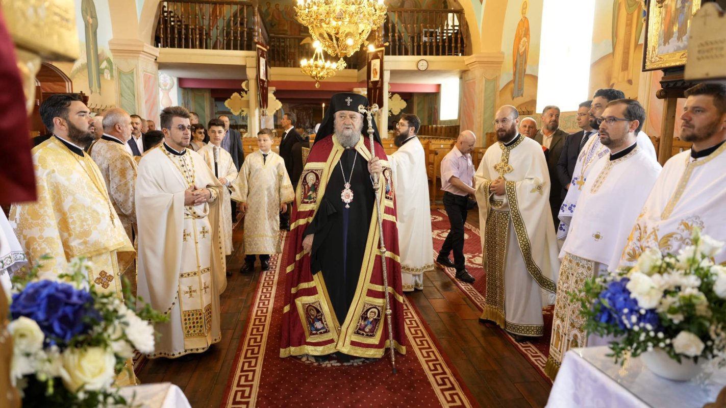 Sfințirea bisericii din Rod, județul Sibiu 298887