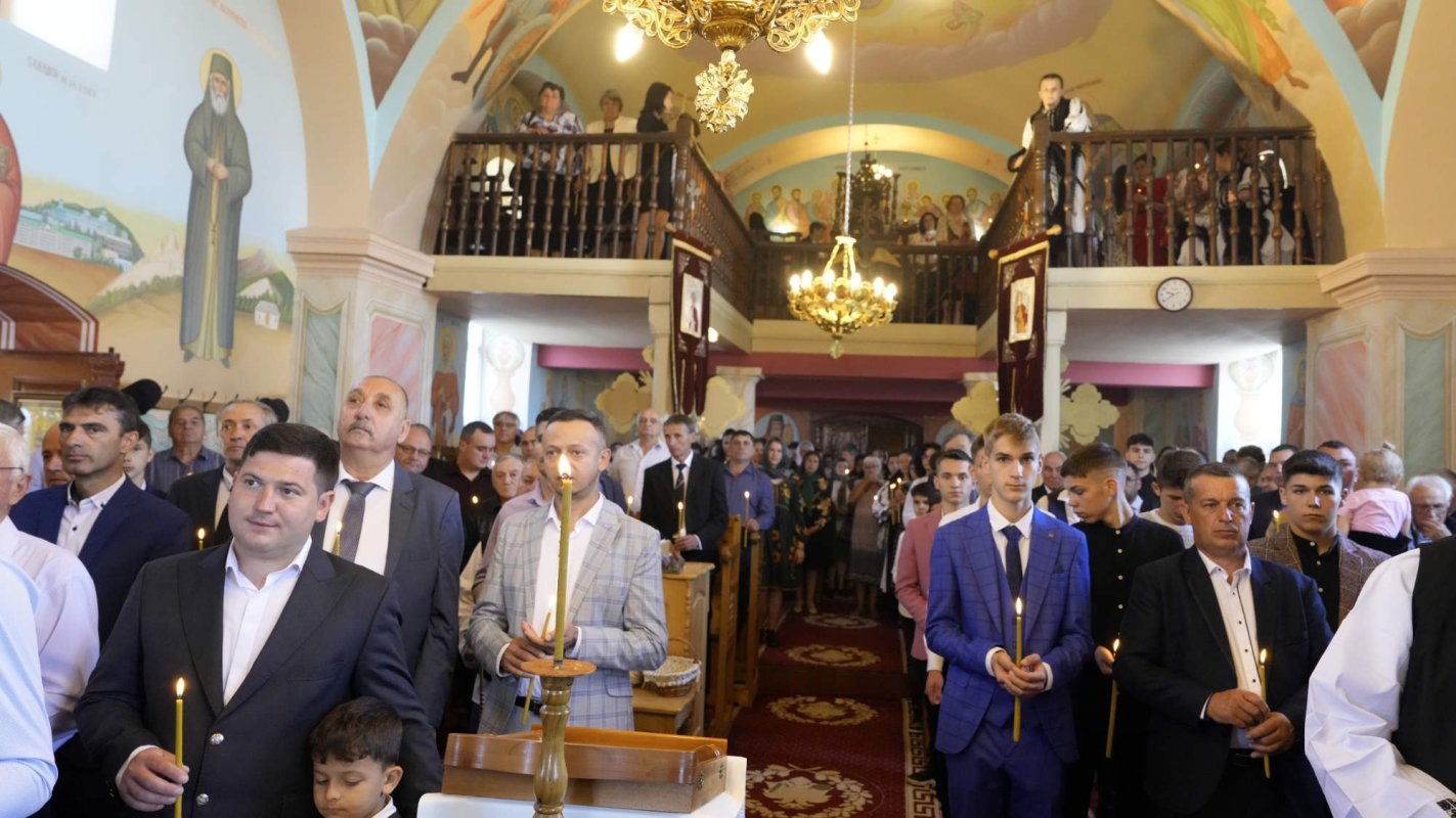 Sfințirea bisericii din Rod, județul Sibiu 298890