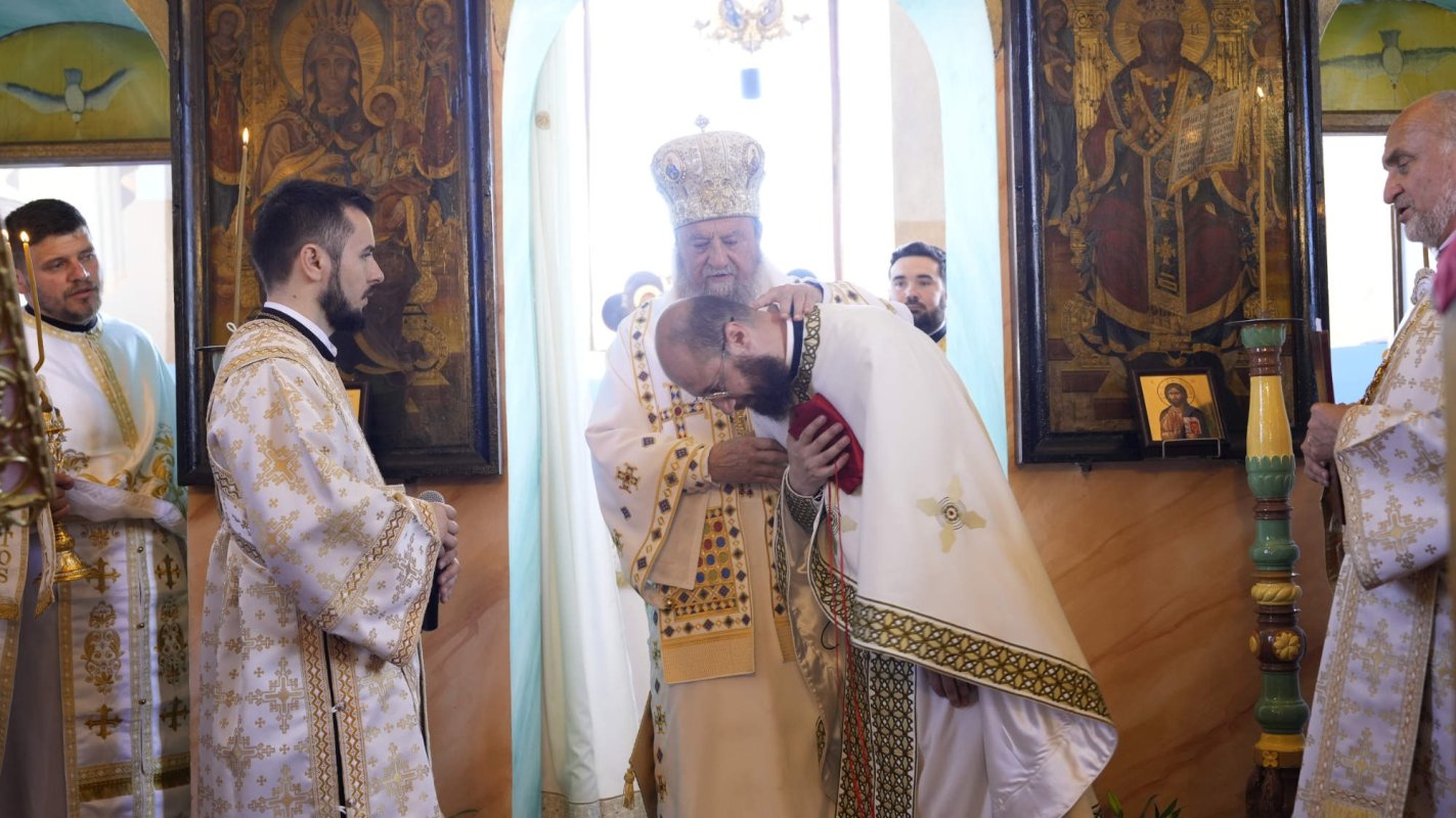 Sfințirea bisericii din Rod, județul Sibiu 298891