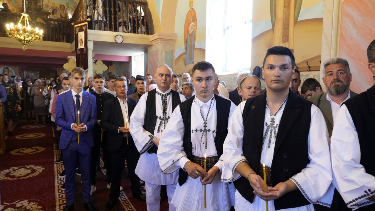 Sfințirea bisericii din Rod, județul Sibiu 298893