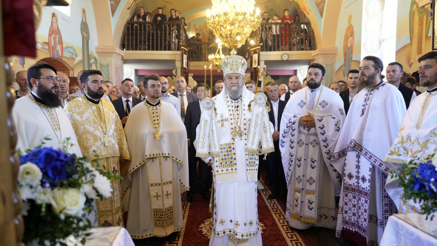 Sfințirea bisericii din Rod, județul Sibiu 298894