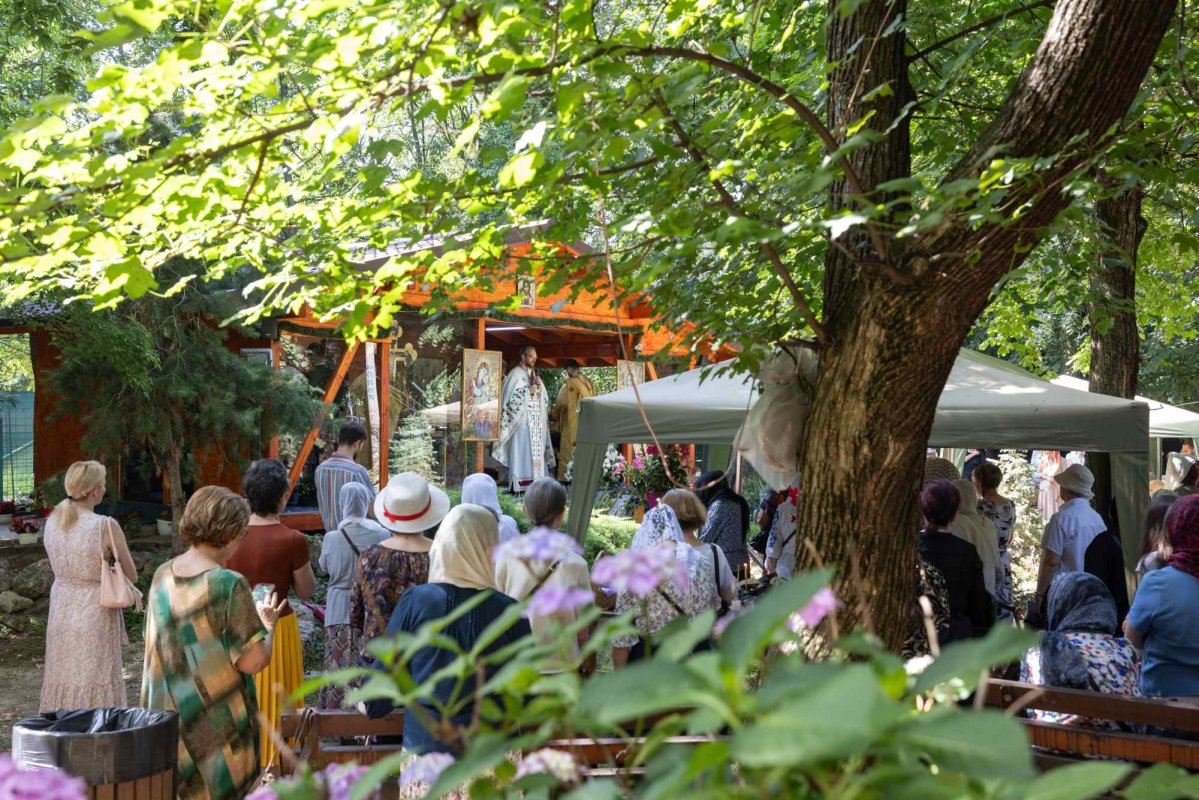 Sfântul Ierarh Luca al Crimeei a fost sărbătorit în Capitală 299105