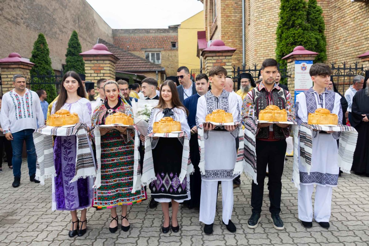 Hram și aniversare în Episcopia Daciei Felix 299388