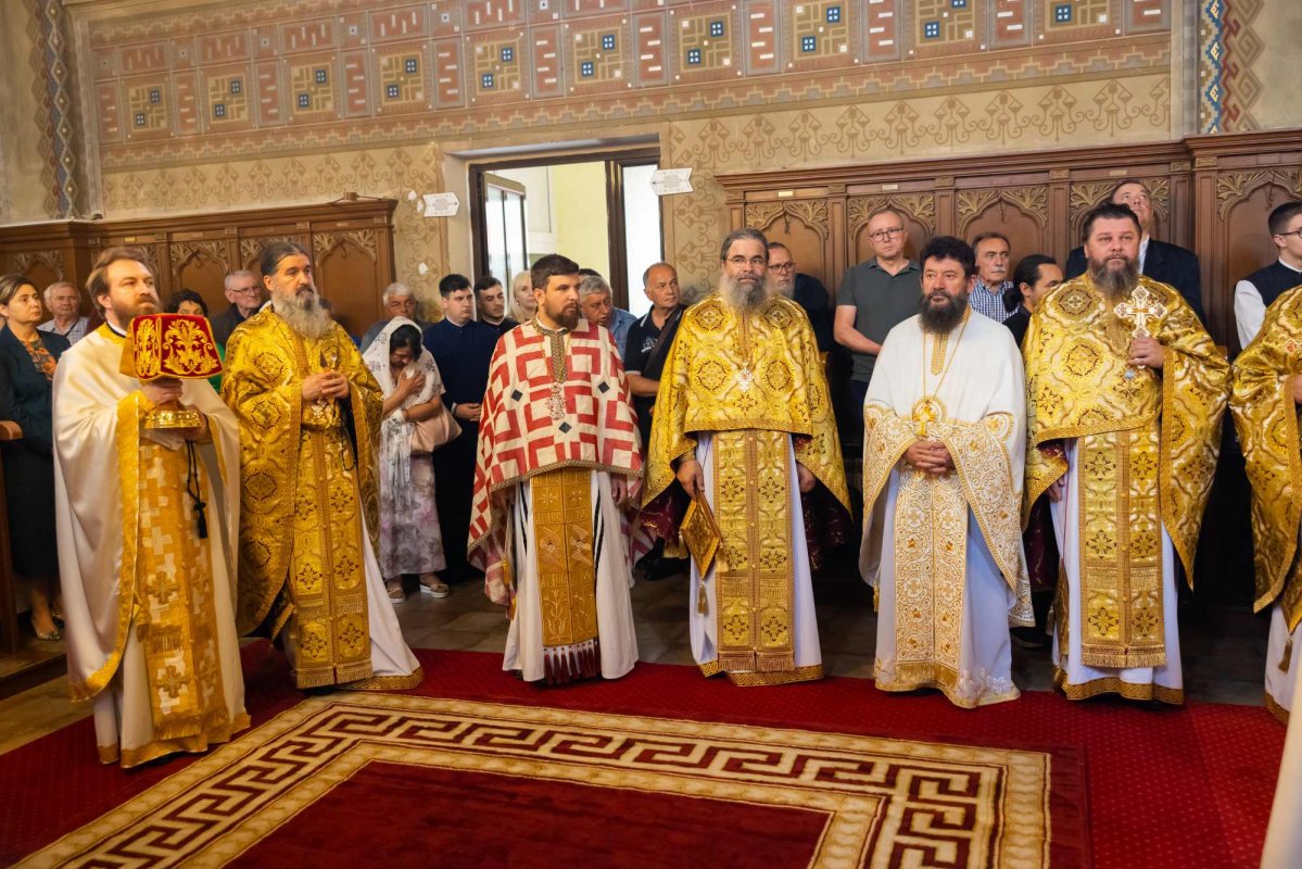 Hram și aniversare în Episcopia Daciei Felix 299394