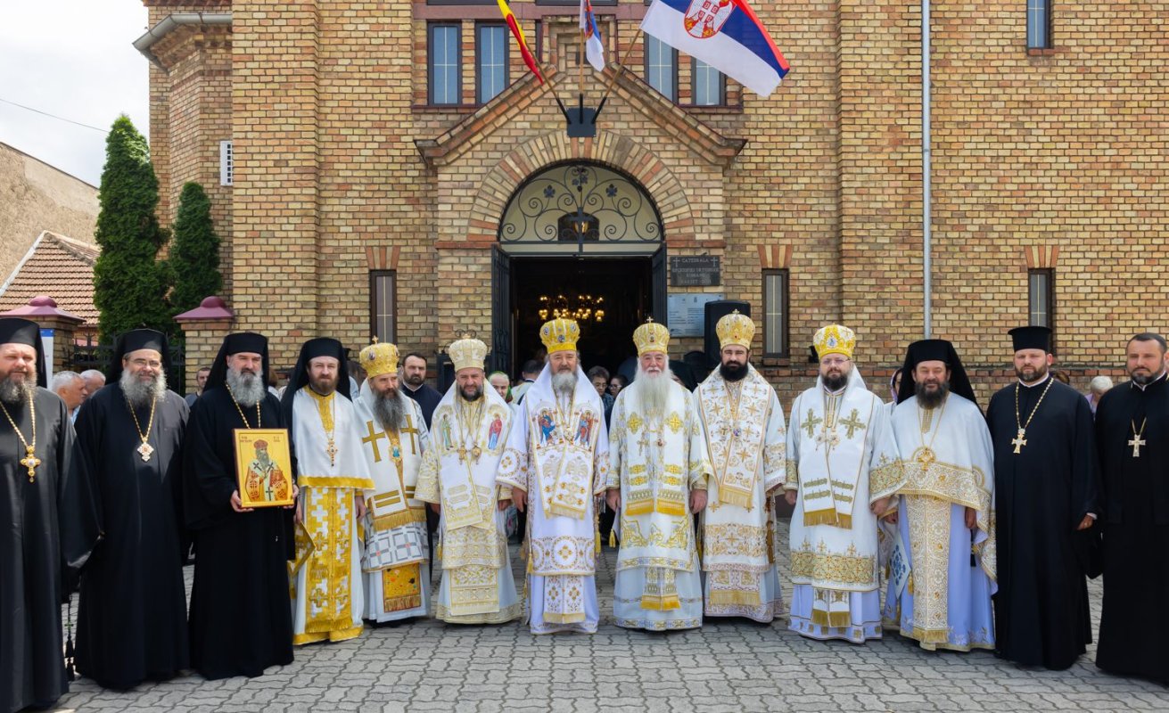 Hram și aniversare în Episcopia Daciei Felix 299399