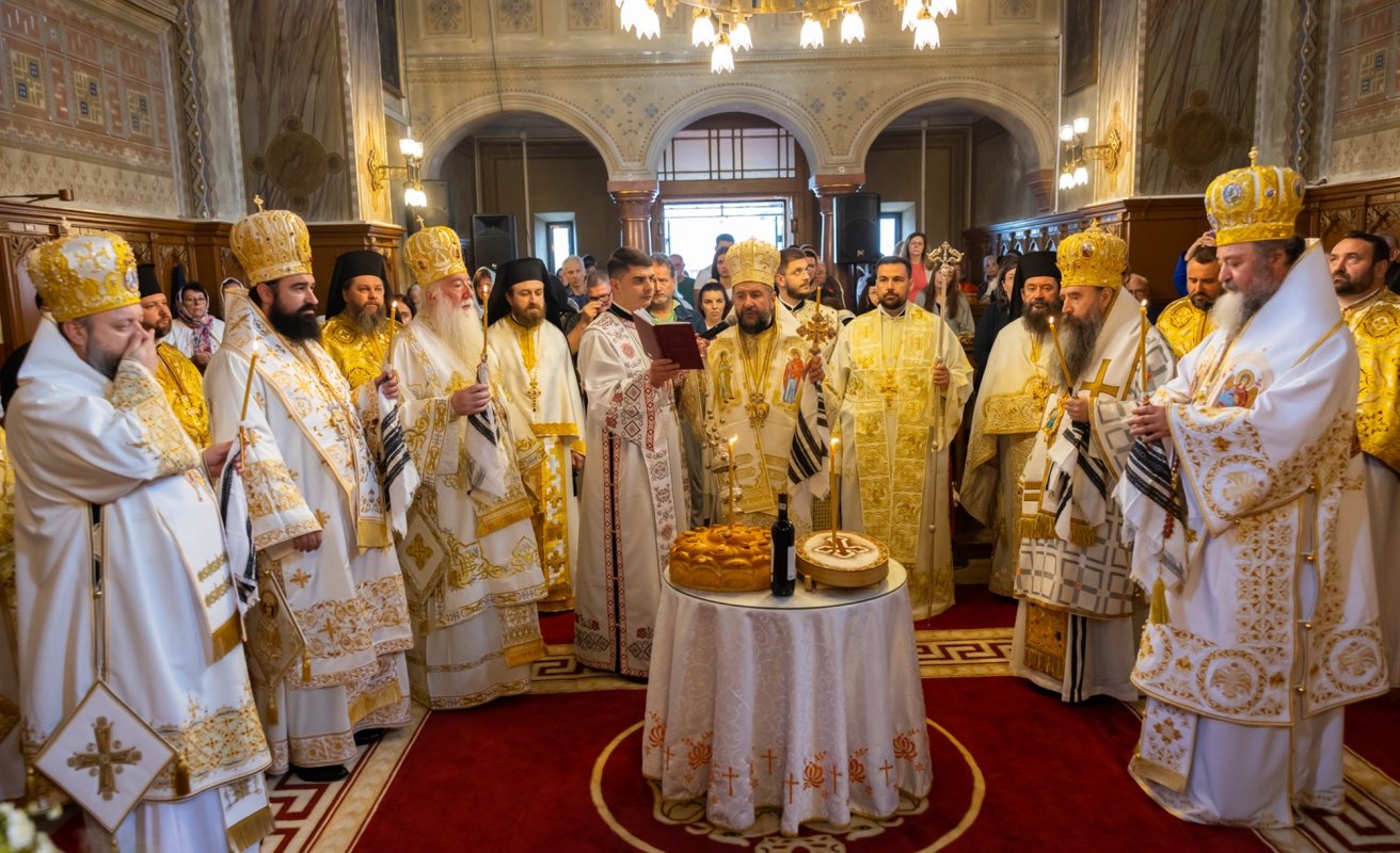 Hram și aniversare în Episcopia Daciei Felix 299436