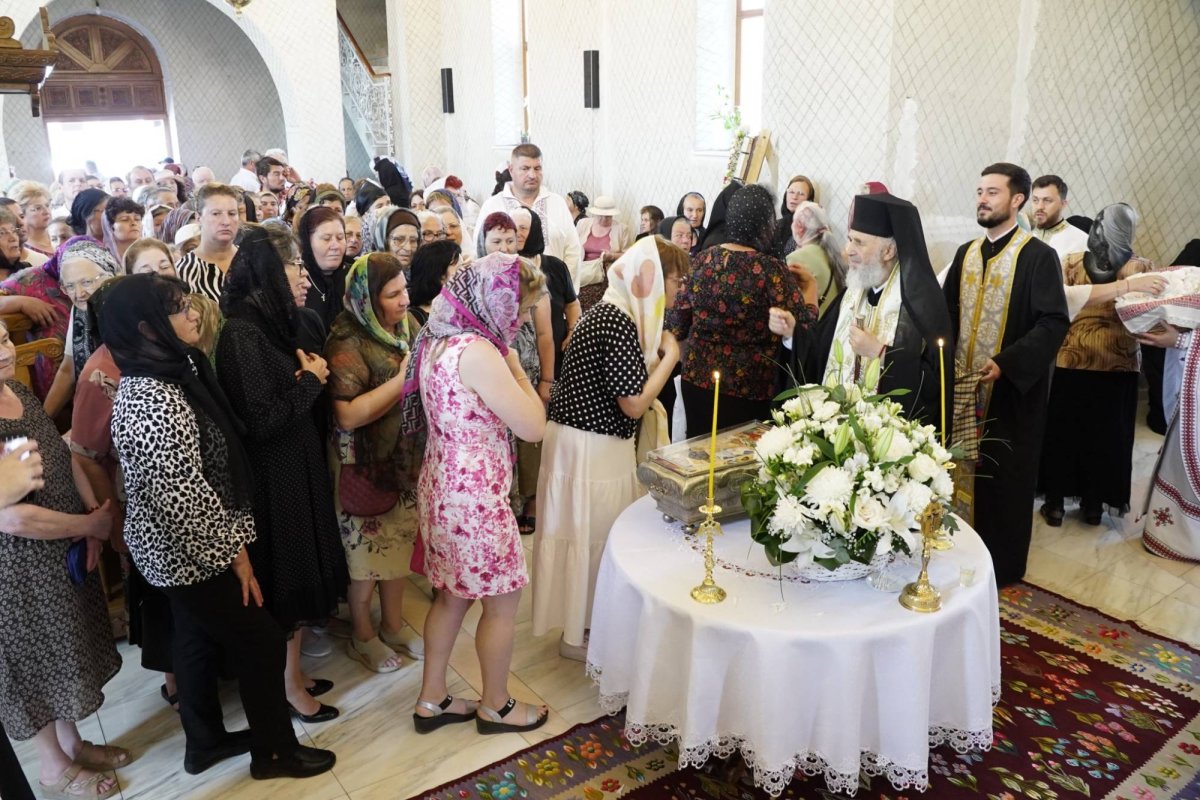 Zi de sărbătoare pentru obștea unui schit din județul Galați 299192