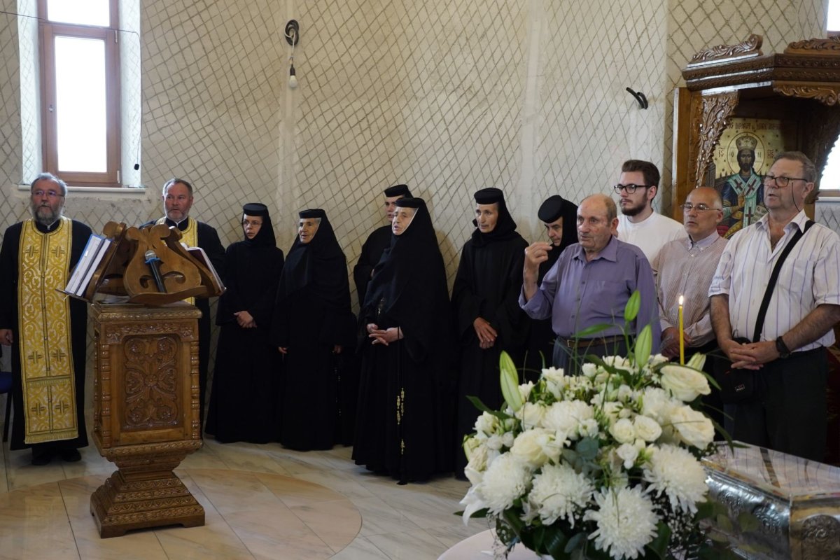 Zi de sărbătoare pentru obștea unui schit din județul Galați 299194