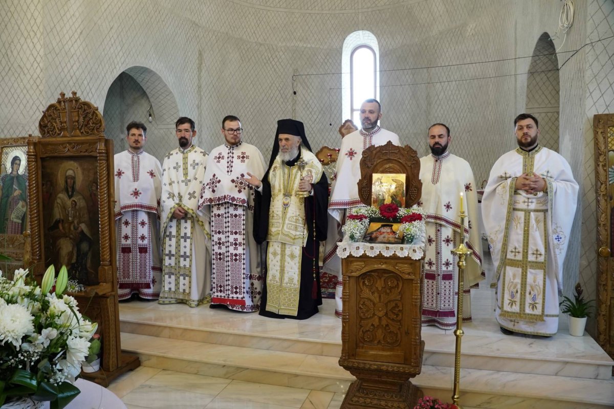 Zi de sărbătoare pentru obștea unui schit din județul Galați 299195