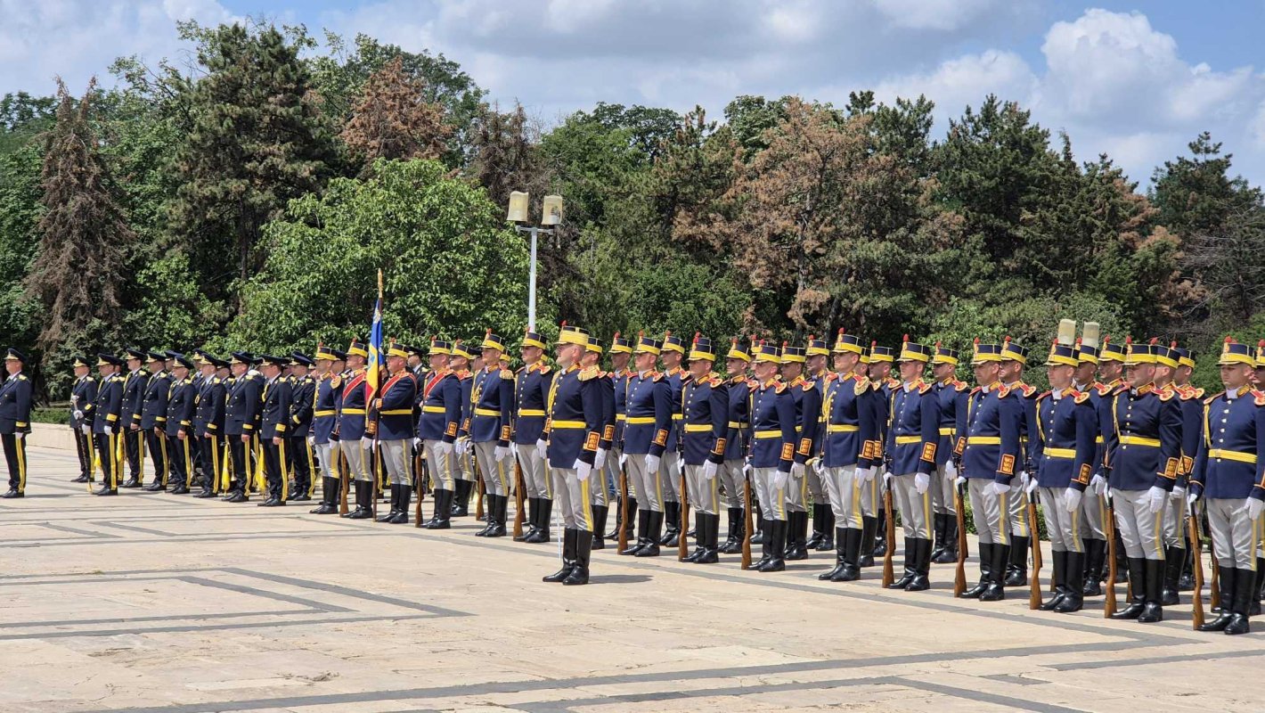 Ceremonie militară dedicată Zilei Eroilor în Parcul Carol 1 299327