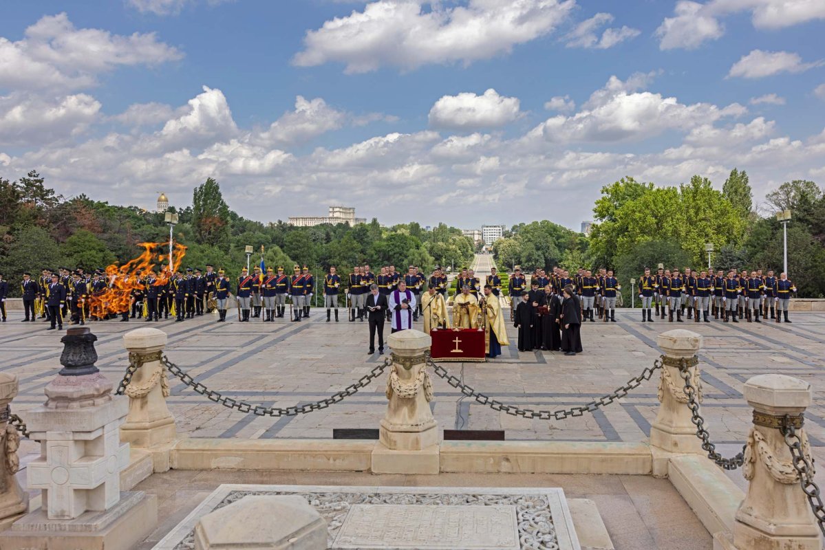 Ceremonie militară dedicată Zilei Eroilor în Parcul Carol 1 299409
