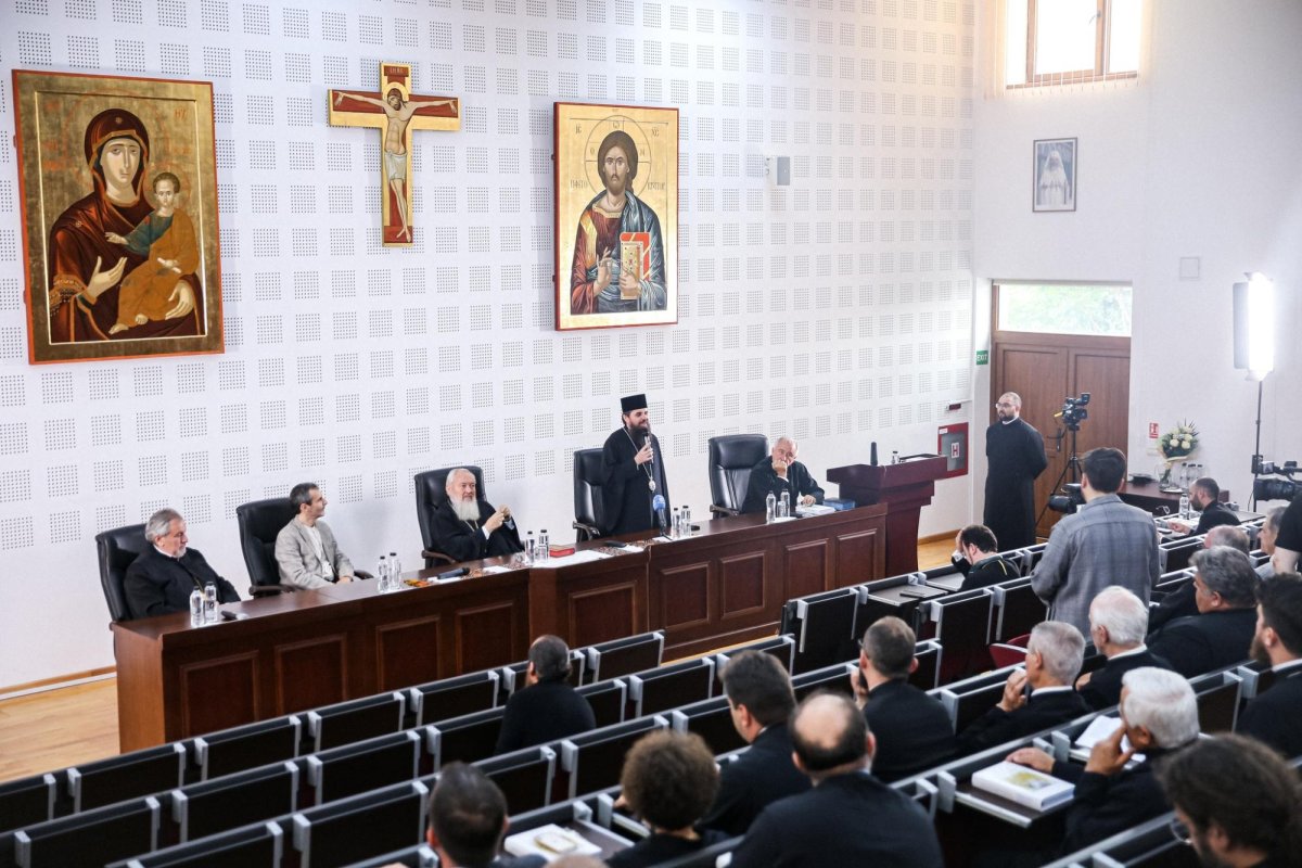 Eveniment academic dedicat părintelui profesor dr. Ioan Chirilă 299298