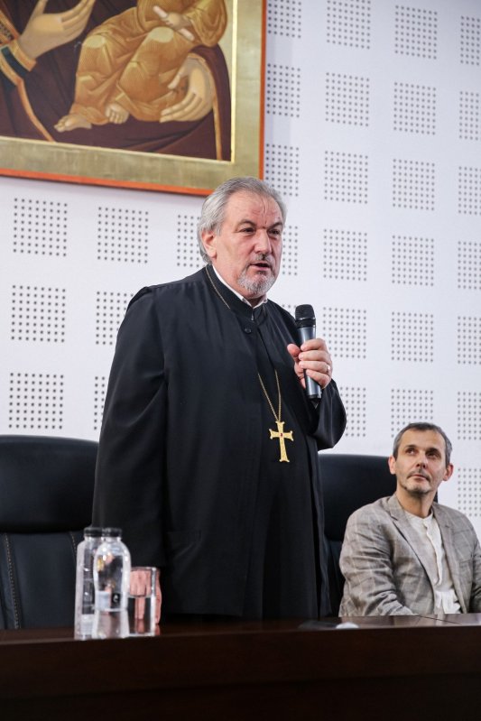 Eveniment academic dedicat părintelui profesor dr. Ioan Chirilă 299299