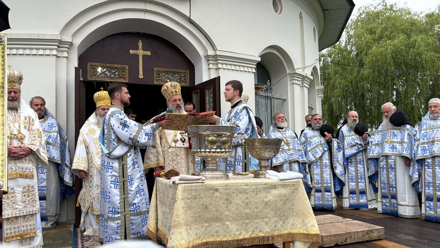 Hramul istoric al Mănăstirii Neamț 299314