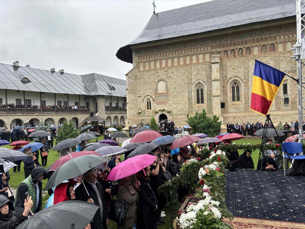 Hramul istoric al Mănăstirii Neamț 299318