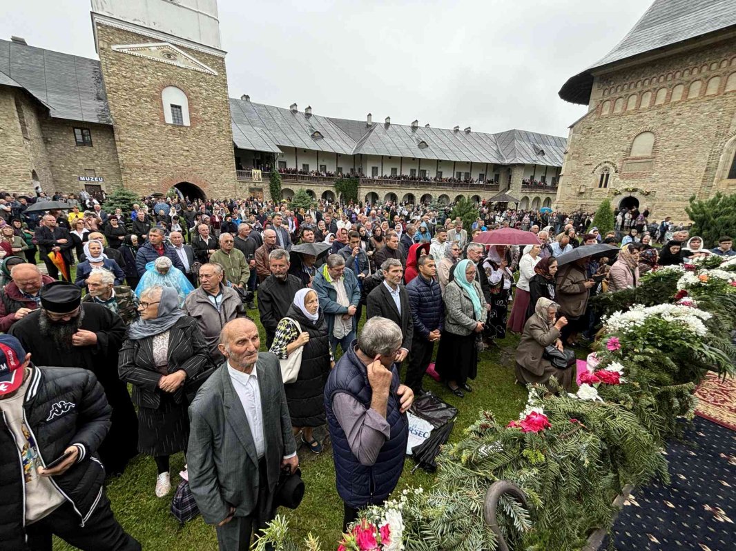 Hramul istoric al Mănăstirii Neamț 299319
