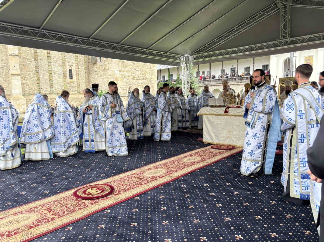 Hramul istoric al Mănăstirii Neamț 299320