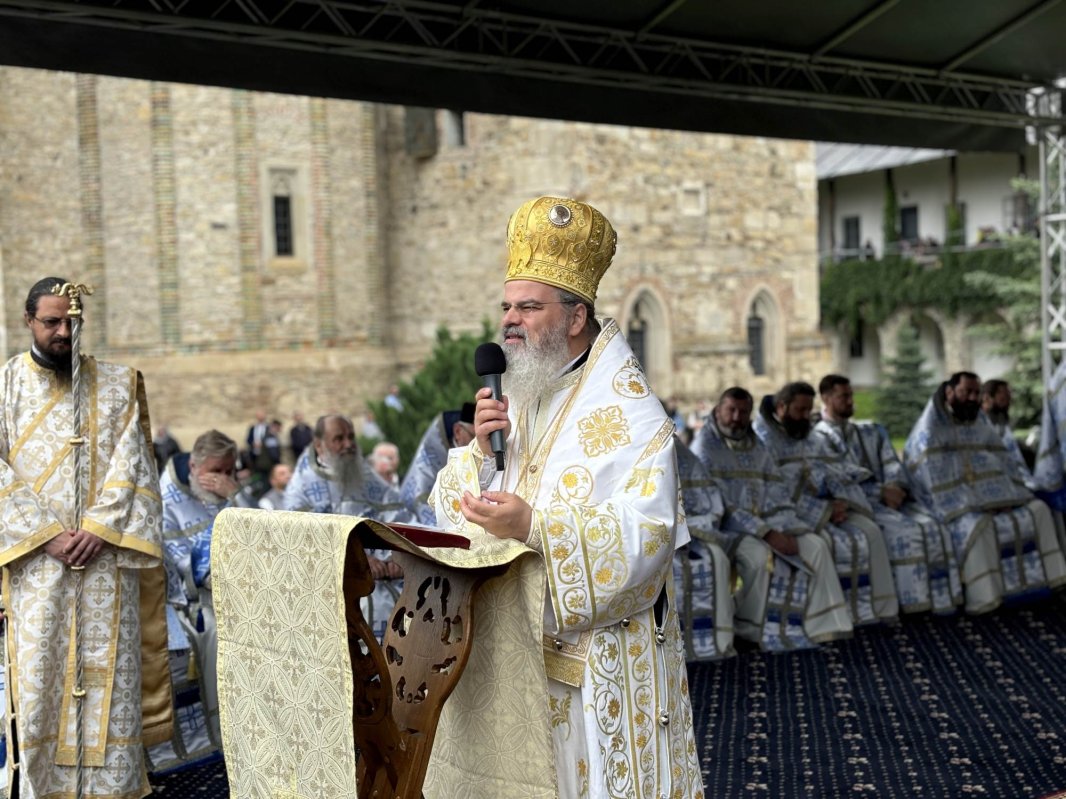 Hramul istoric al Mănăstirii Neamț 299321