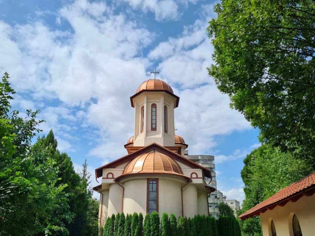 Hramul unei parohii închinate Sfântului Apostol Bartolomeu 299287