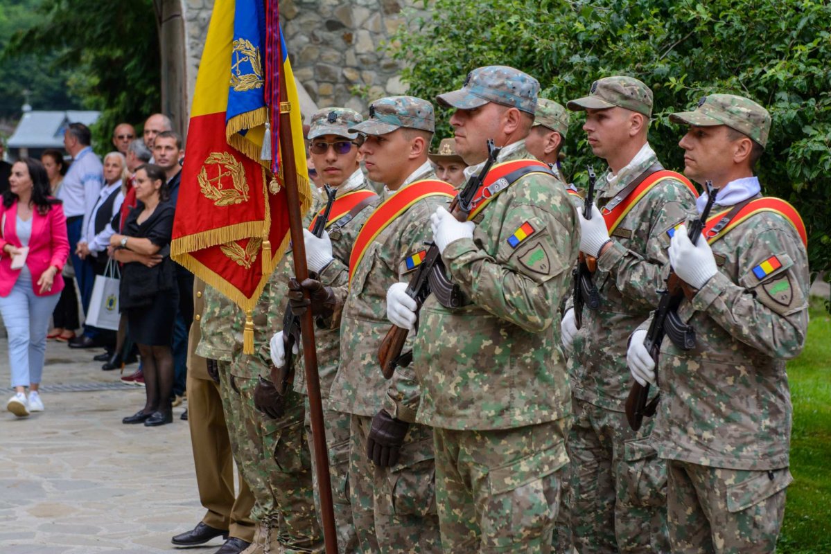 Recunoștință adusă ostașilor neamului la Mănăstirea „Înălțarea Sfintei Cruci” Brusturi 299541