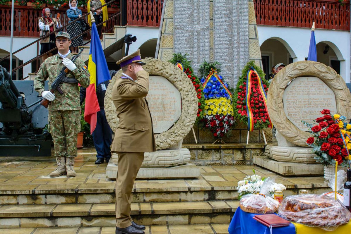 Recunoștință adusă ostașilor neamului la Mănăstirea „Înălțarea Sfintei Cruci” Brusturi 299547