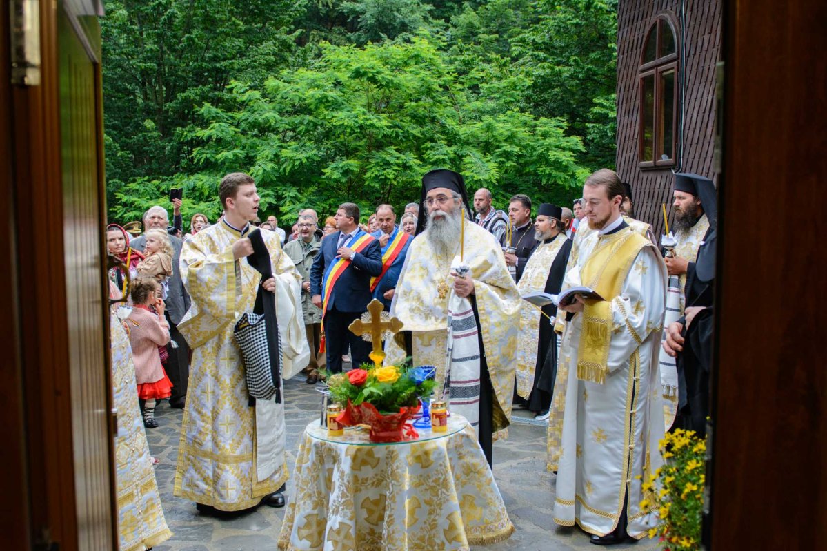 Recunoștință adusă ostașilor neamului la Mănăstirea „Înălțarea Sfintei Cruci” Brusturi 299558