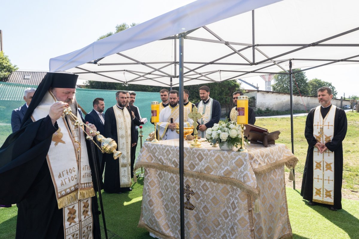 Început binecuvântat pentru prima biserică din parohia prahoveană Pleașa-Colonie 300264