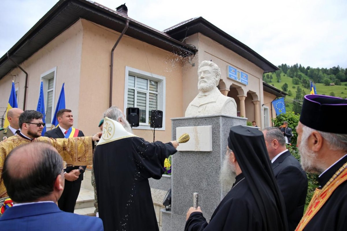 Trei personalități nemțene au fost evocate la Farcașa 300242