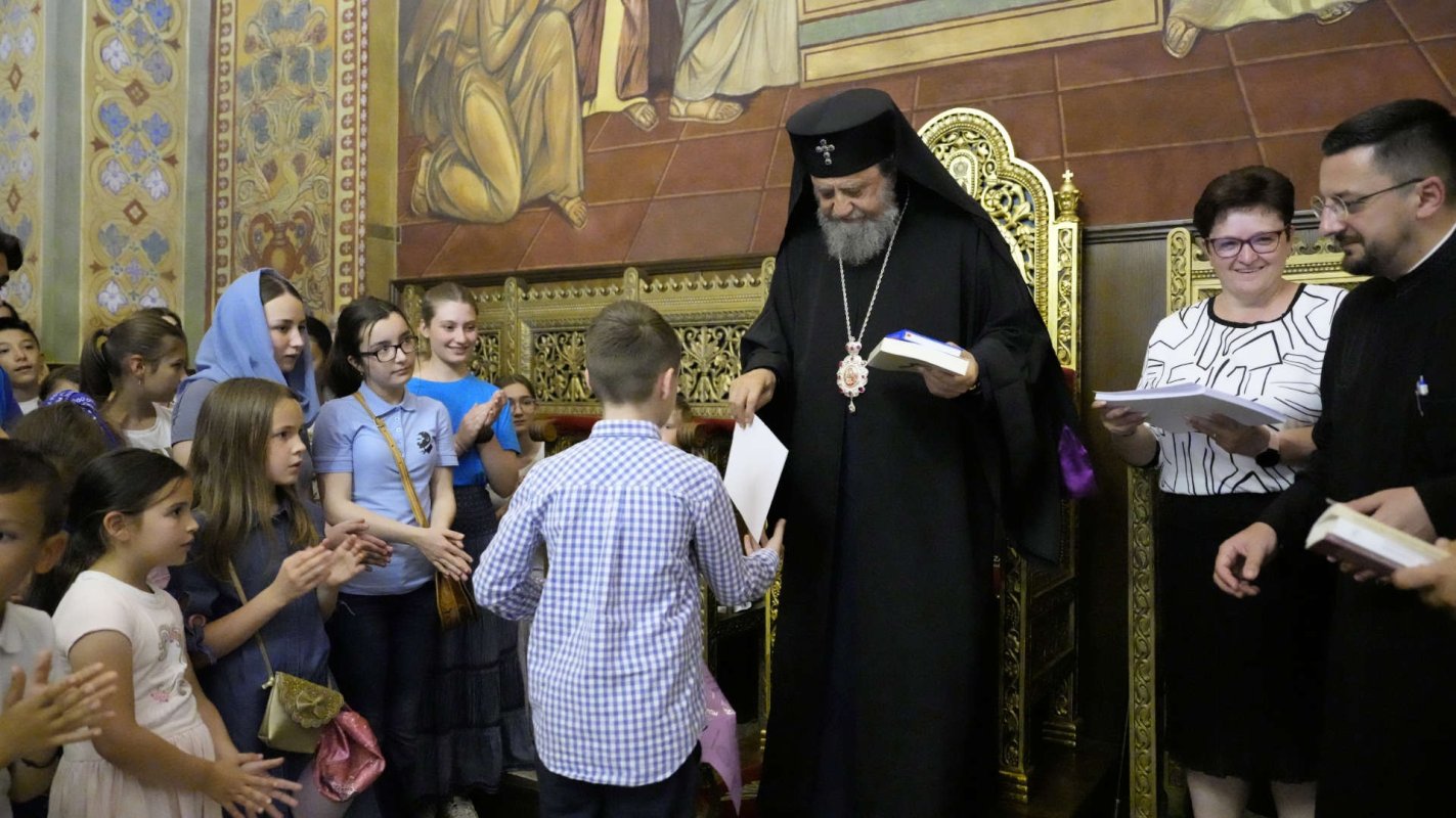 Premii pentru elevii olimpici la religie din județul Sibiu 300341