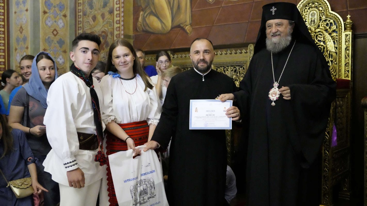 Premii pentru elevii olimpici la religie din județul Sibiu 300342