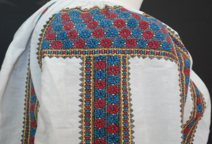 Expoziție dedicată cămășii cu altiță, la Chișinău 300558