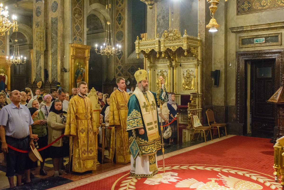 Praznicul Cincizecimii la catedrala din Iași 300634