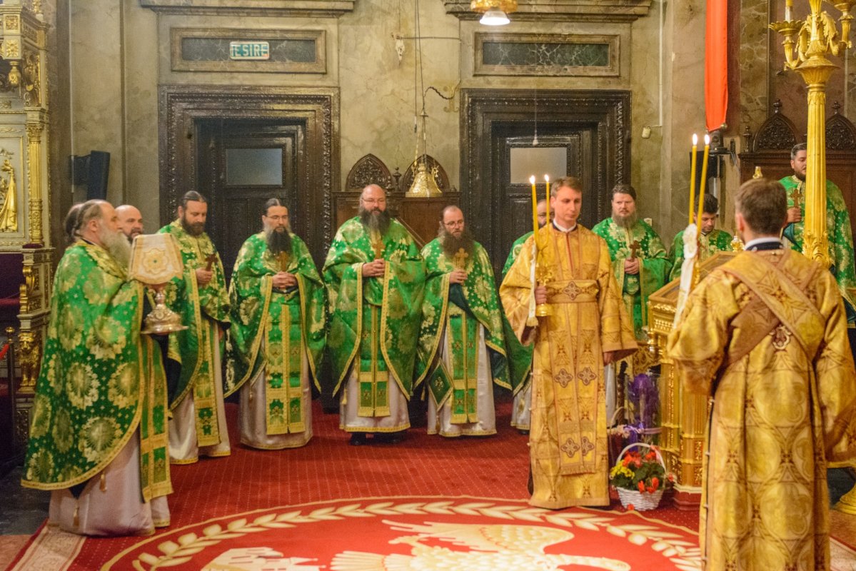 Praznicul Cincizecimii la catedrala din Iași 300641