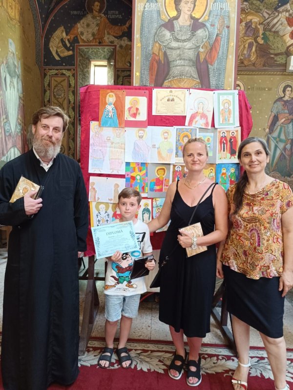 Elevi premiați la Parohia Parcul Călărași din București 300816