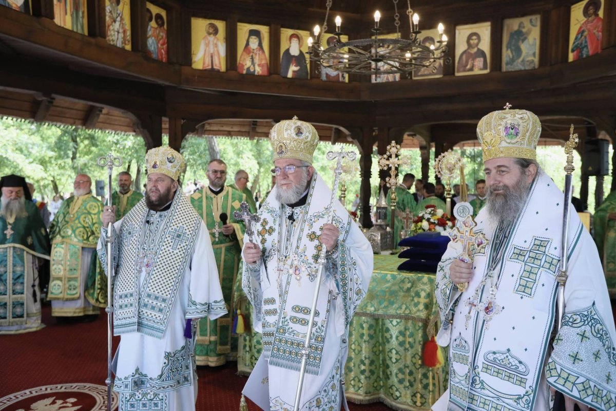 Mănăstirea Scărișoara Nouă și-a sărbătorit ocrotitorul 300941