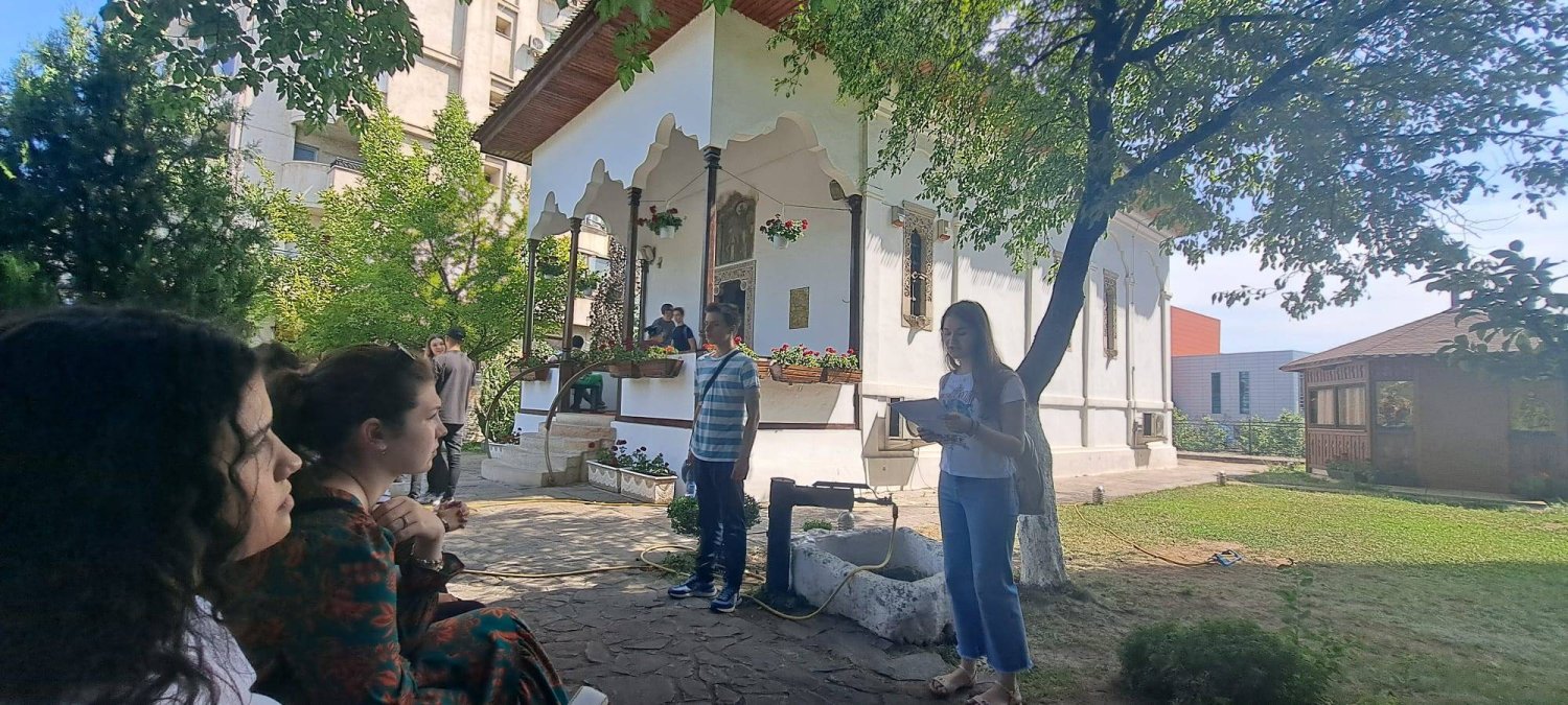 Tur pietonal ghidat pentru elevi din Capitală 300980