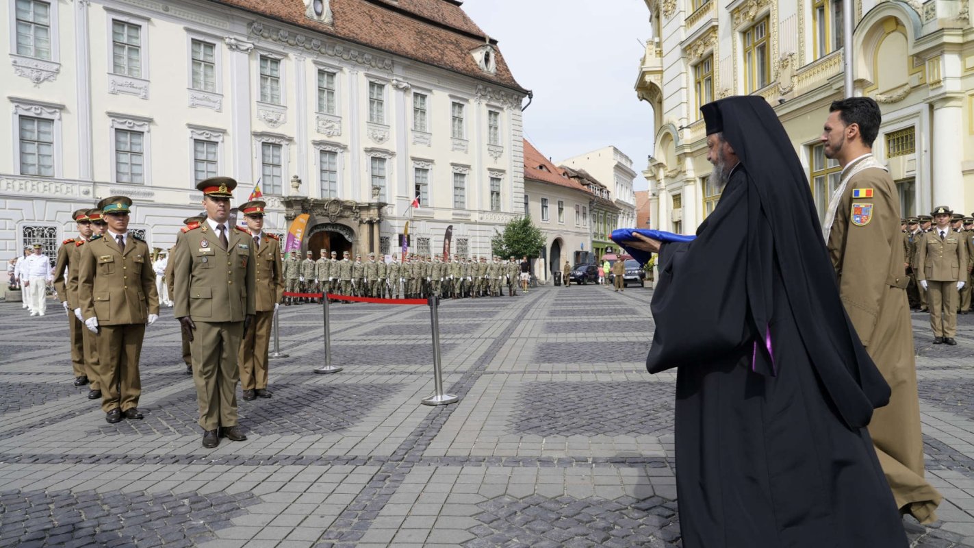Drapelul național, sfințit la Sibiu 301033