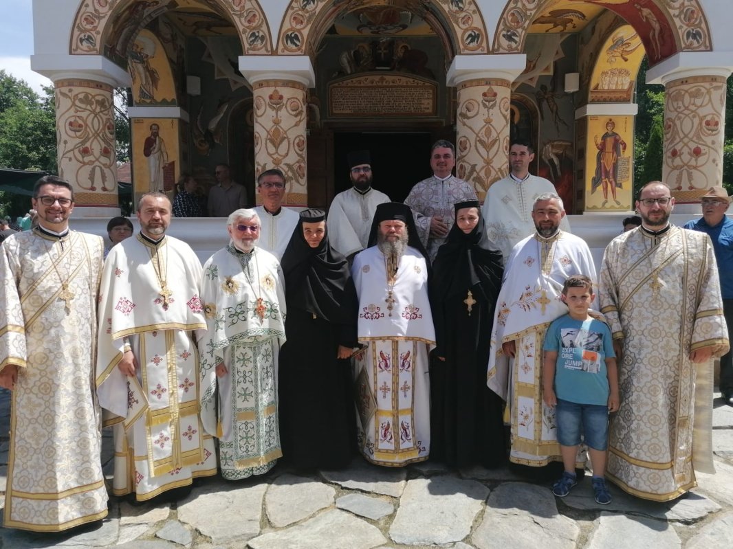 Hramul Mănăstirii Icoana din județul Gorj 301071