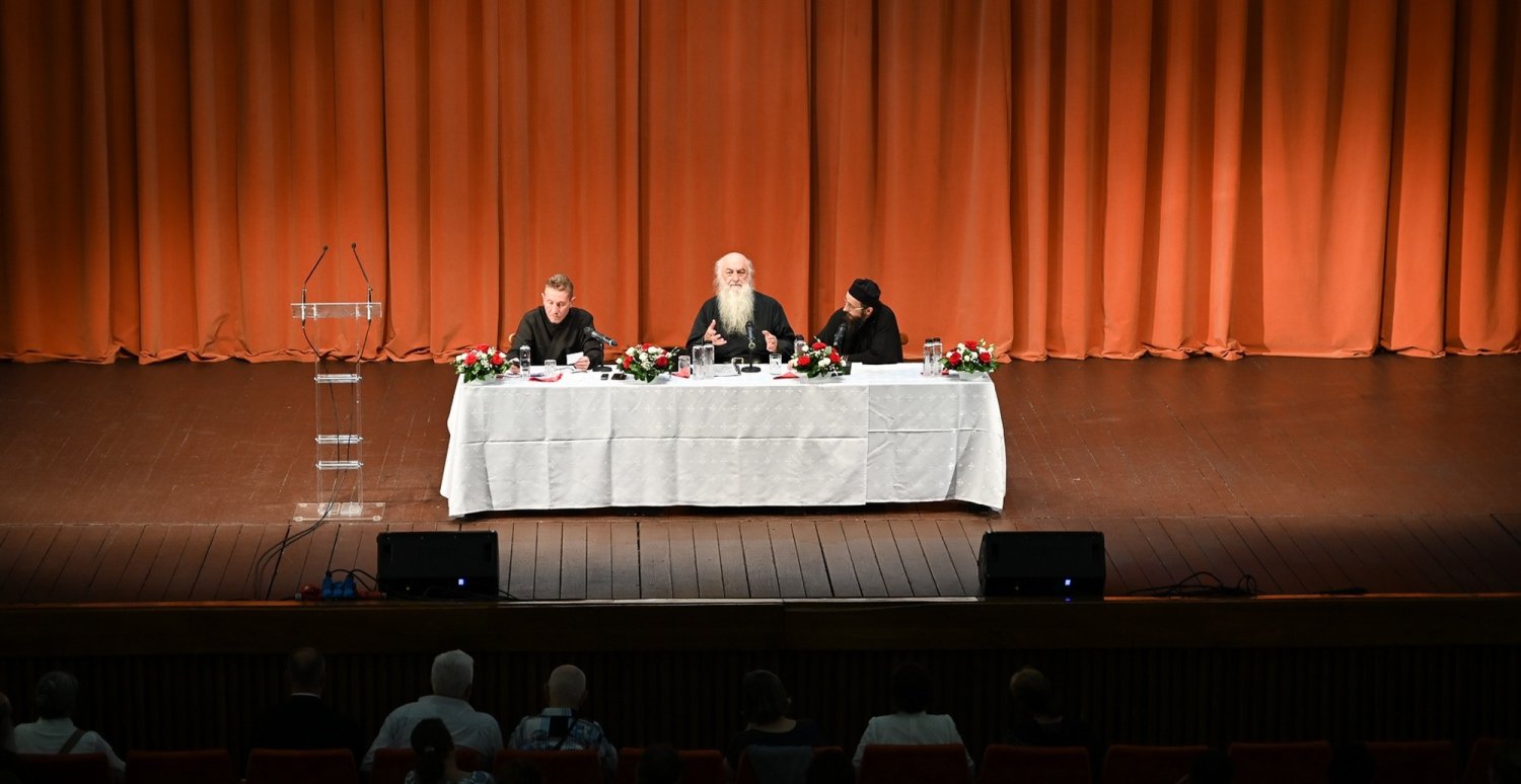 Sinaxă monahală în Episcopia Devei şi Hunedoarei 301037