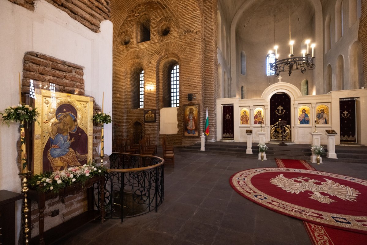 Au debutat evenimentele dedicate alegerii celui de‑al patrulea Patriarh al Bulgariei 301196