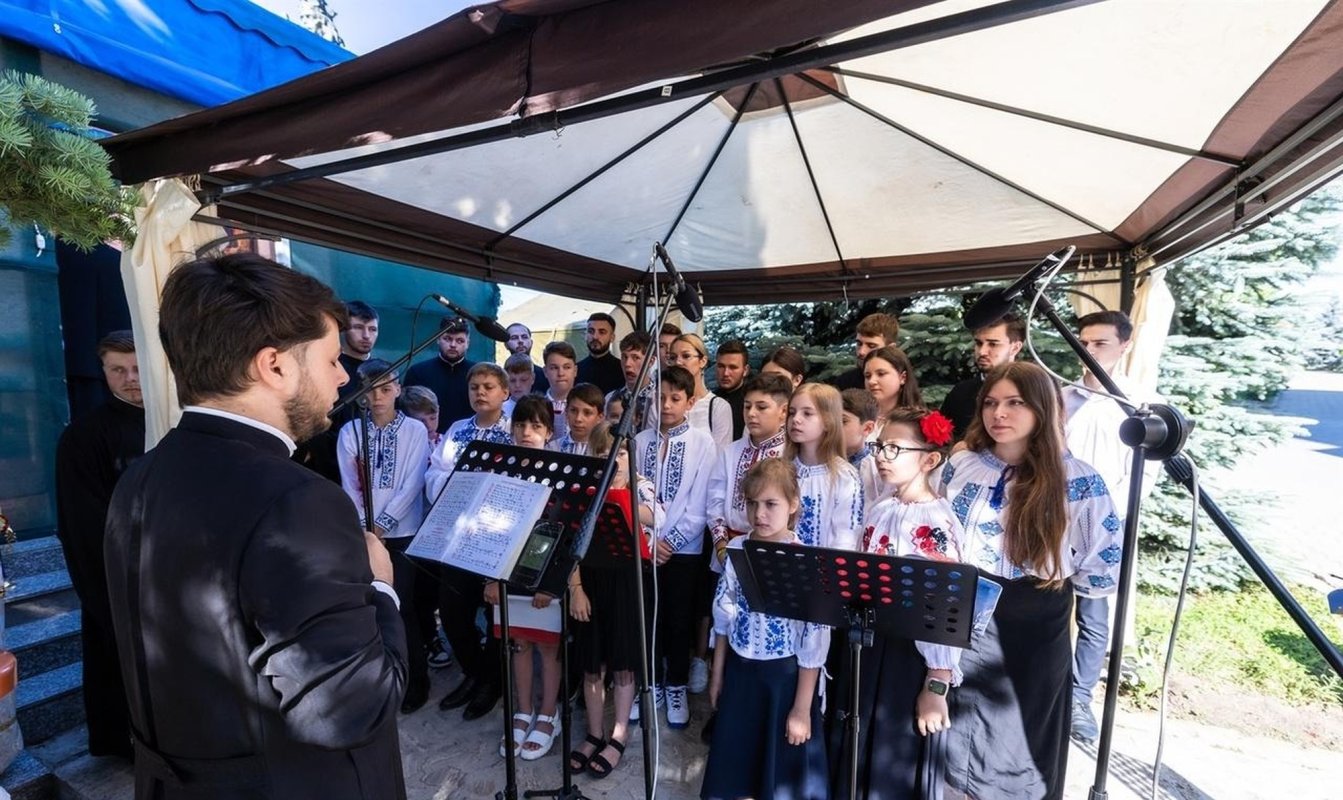 Hramul Catedralei Episcopale din Huși 301335