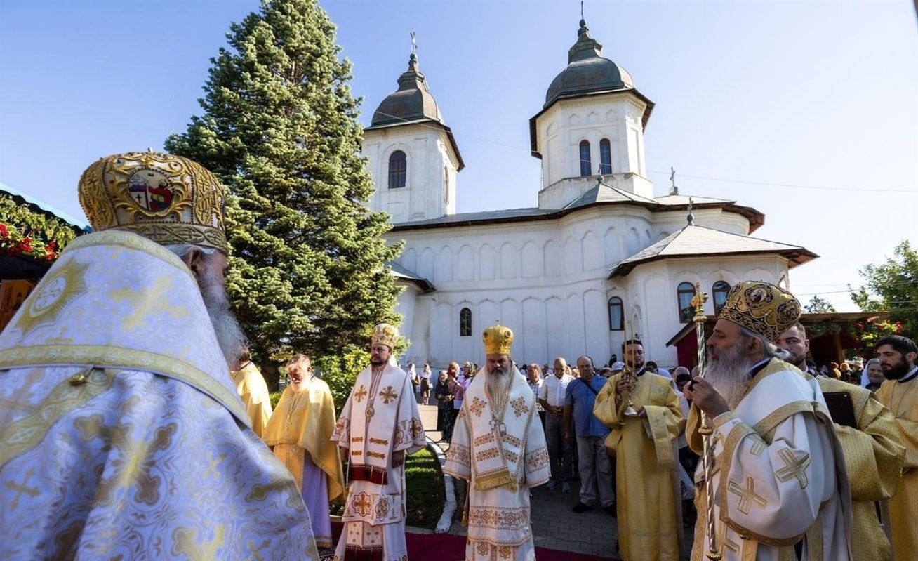 Hramul Catedralei Episcopale din Huși 301337