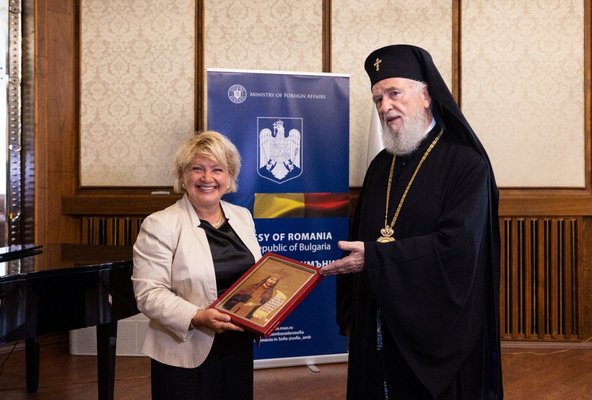 Delegație a Patriarhiei Române în vizită la Ambasada României în Republica Bulgaria 301242