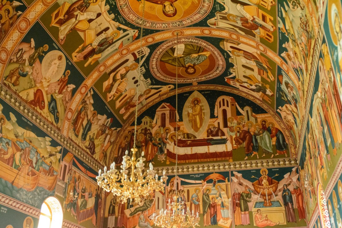 Sfințirea picturii unei biserici din Botoșani 301298