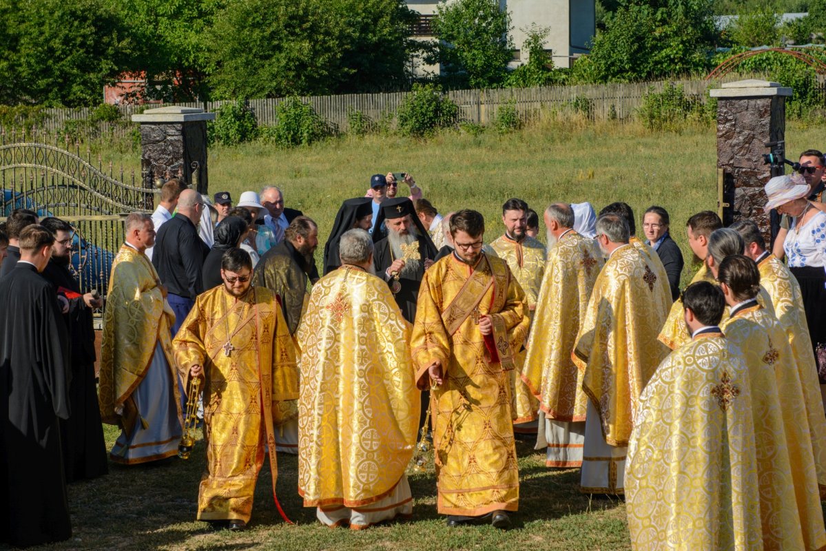 Sfințirea picturii unei biserici din Botoșani 301303