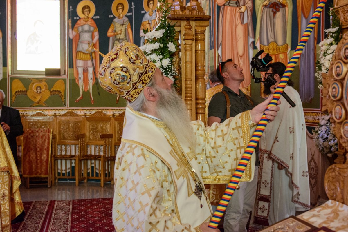 Sfințirea picturii unei biserici din Botoșani 301307